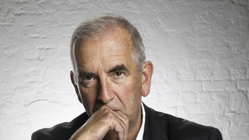 Robert Harris author photo